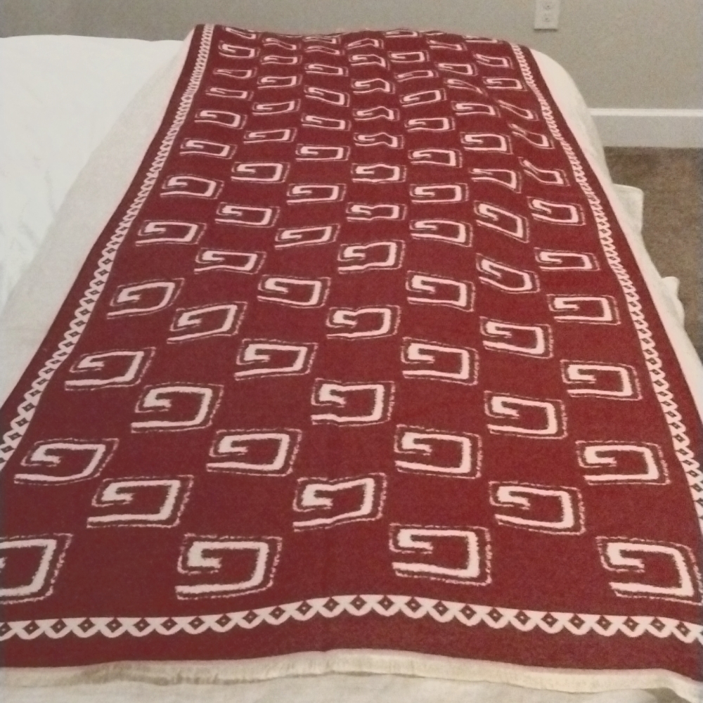 Oversized fringe scarf/wrap/blanket G design Cranberry red/wine